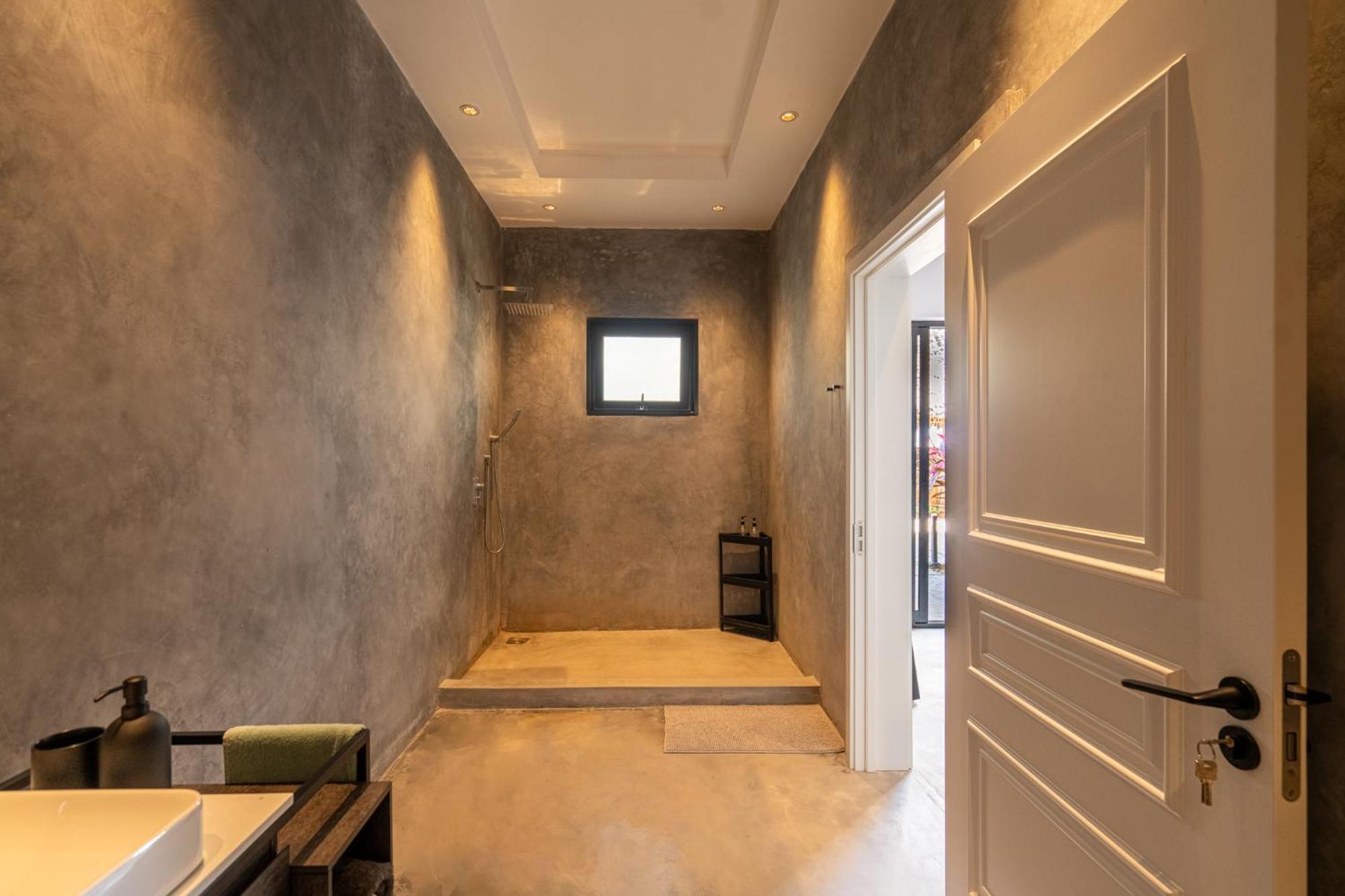 V Hotel In Паже Екстериор снимка